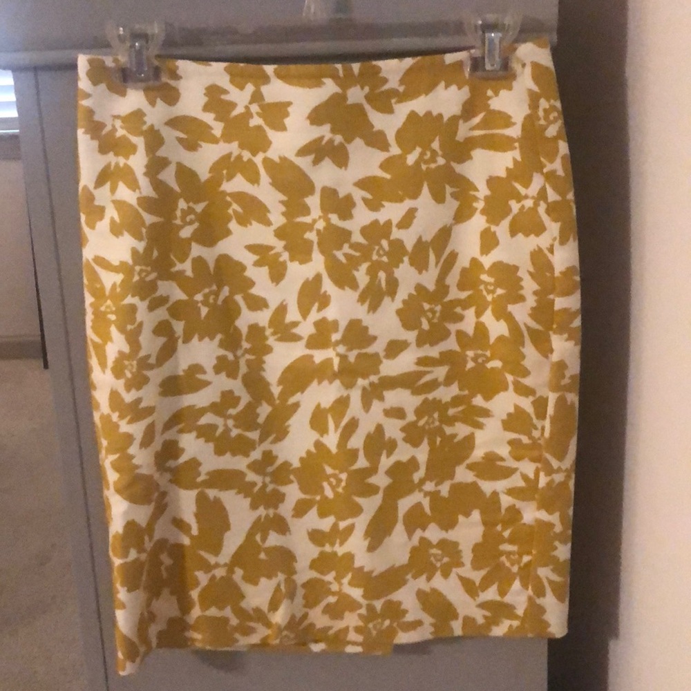 Loft pencil skirt